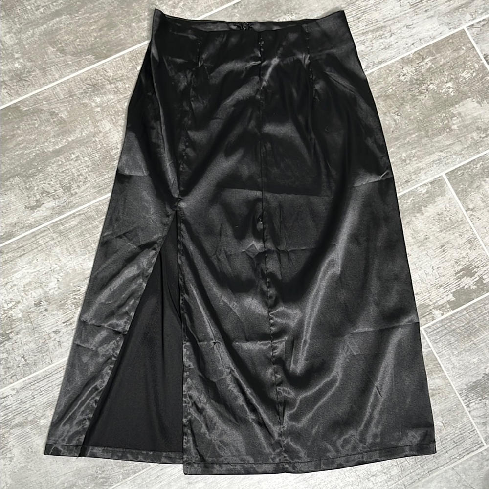 Black A-Line Midi Skirt with Slit